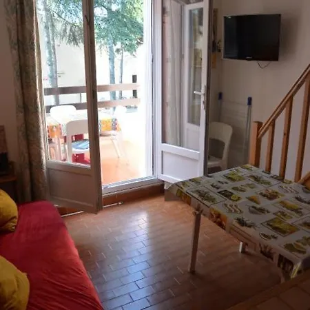 Daire 6 Pers, 2 Chambres, Terrasse Piscine Et Parking - Ref Gv6j