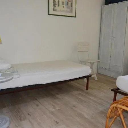 6 Pers, 2 Chambres, Terrasse Piscine Et Parking - Ref Gv6j *