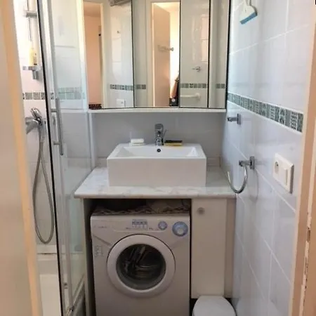 6 Pers, 2 Chambres, Terrasse Piscine Et Parking - Ref Gv6j Daire