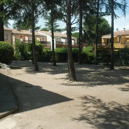 6 Pers, 2 Chambres, Terrasse Piscine Et Parking - Ref Gv6j * Agde