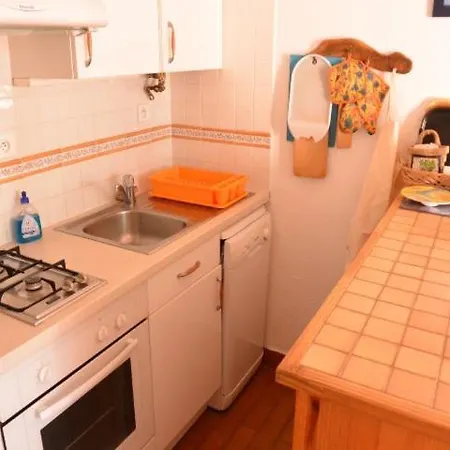 Daire 6 Pers, 2 Chambres, Terrasse Piscine Et Parking - Ref Gv6j *